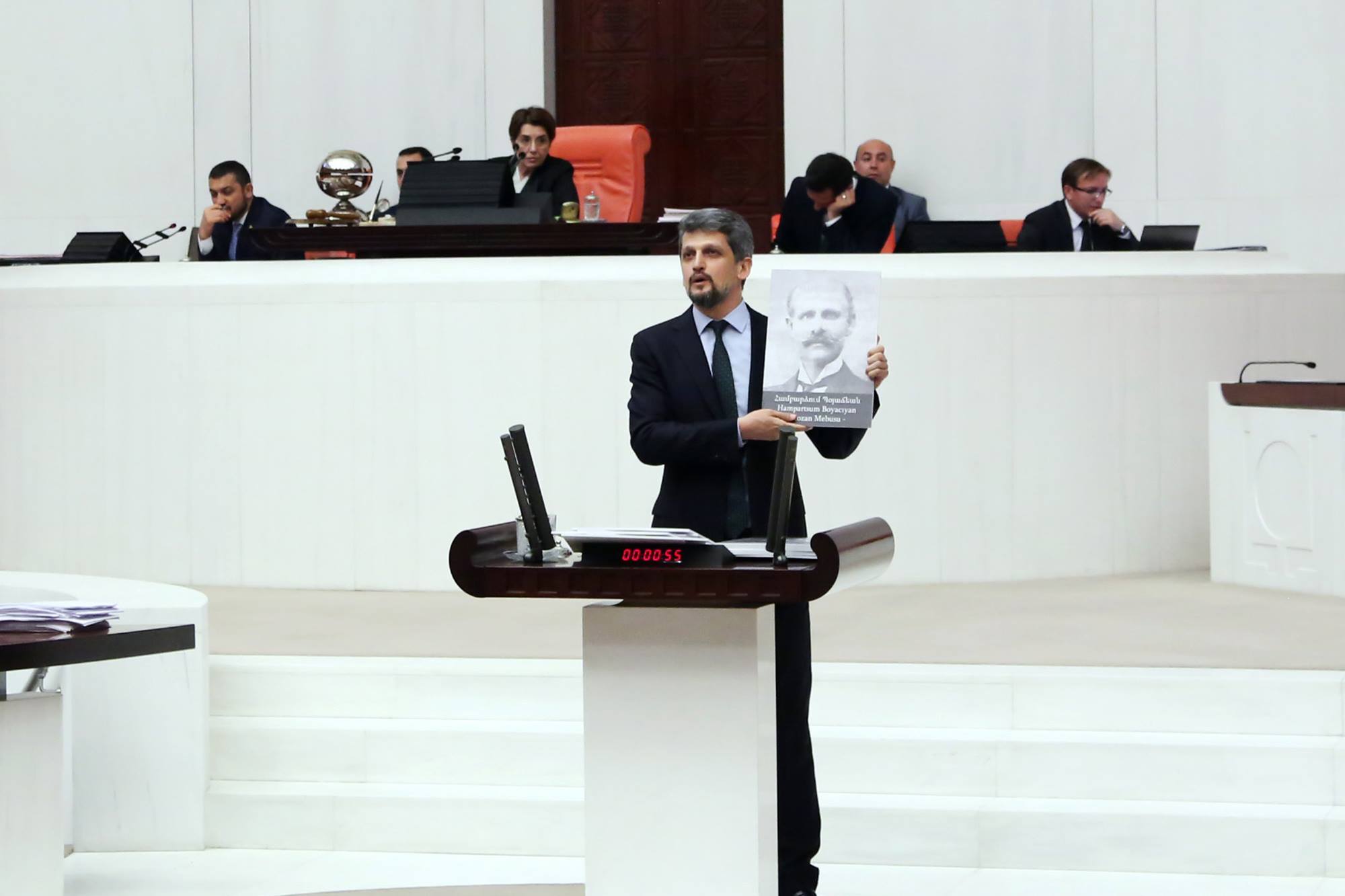 گارو پایلان نماینده ارمنی پارلمان ترکیه: ترکیه بر پایه دروغ و جنایت بنا شده است