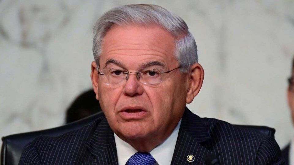 بنا بر گزارش کميته دادخواهی ارامنه ايالت متحده آمريکا، سناتور